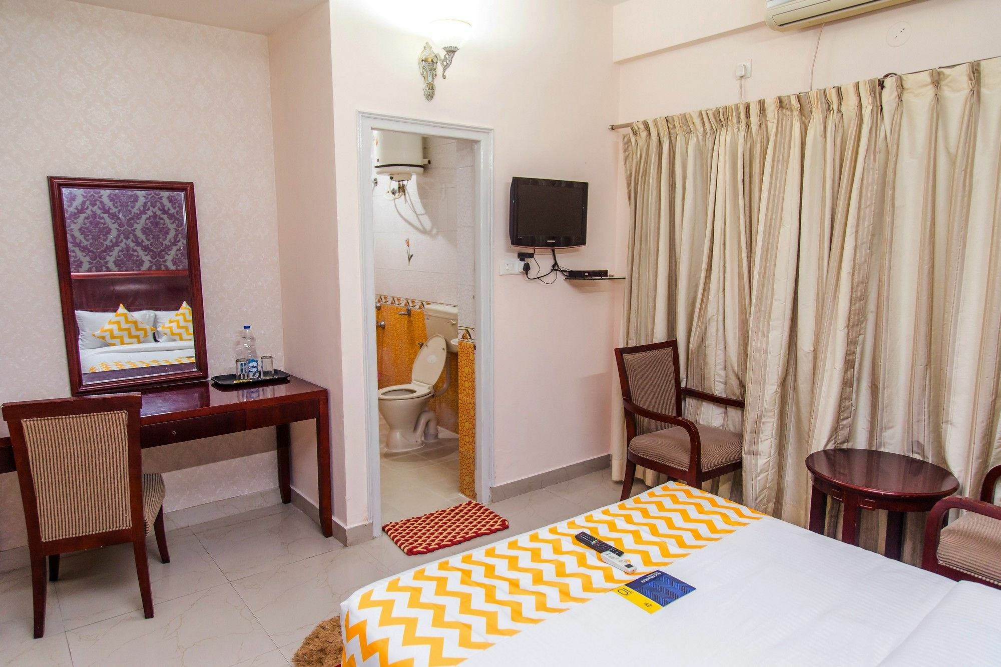 Fabexpress Oriental Suites III - Btm Mico Layout Bangalore Exterior foto